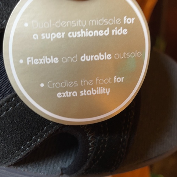 New in Box!! Easy Spirit Fabulous Size 7 - Picture 7 of 7